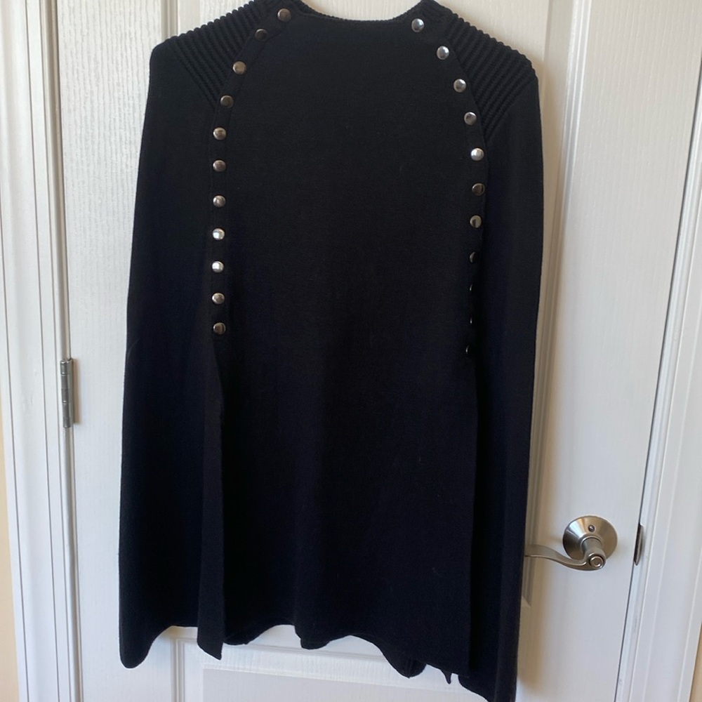 Black poncho cape size L Central Park West